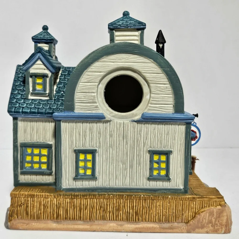 Lemax Plymouth Village The Crab Shack Lighted Building 05630 Seafood Restaurant